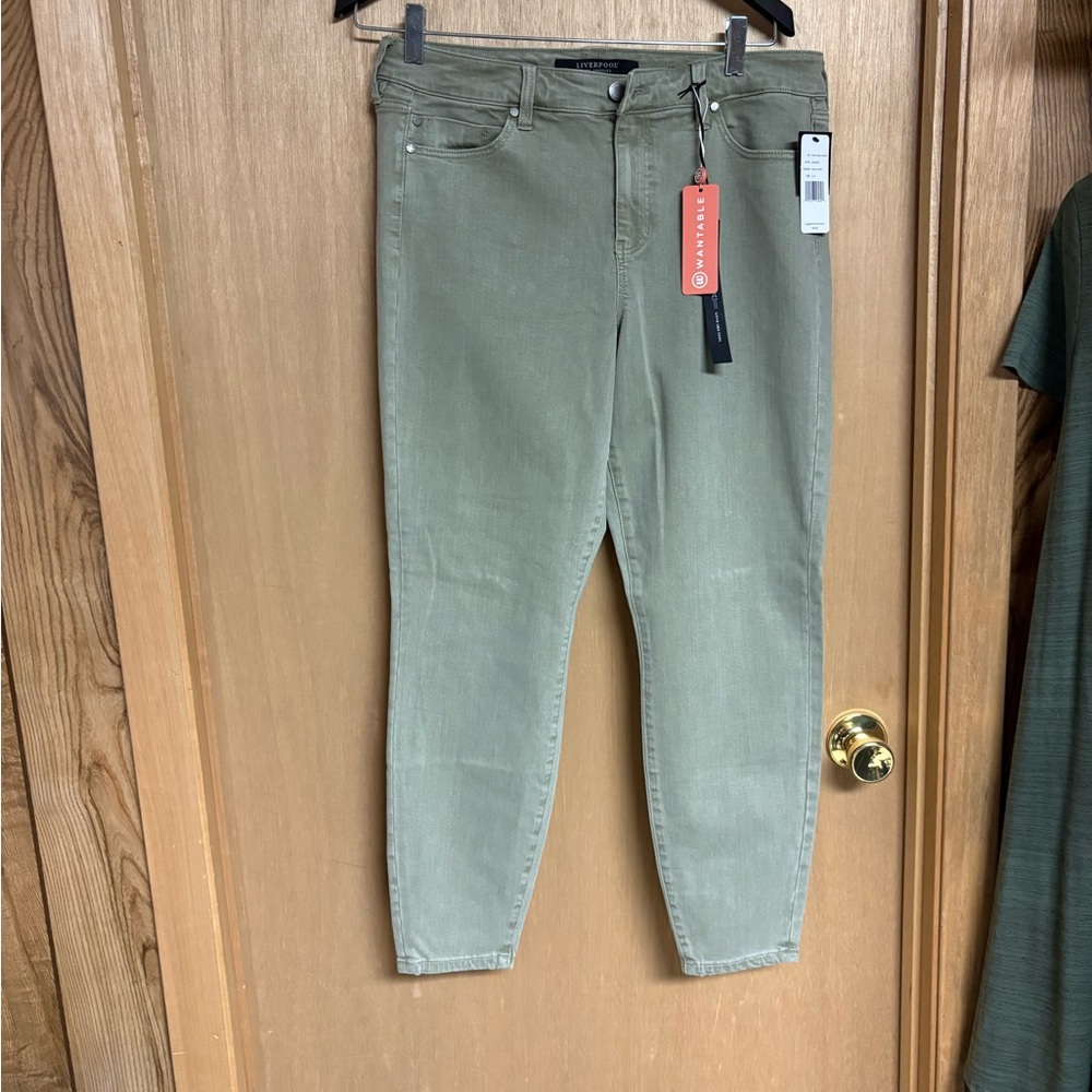 Size 12/31 Reseda Green Liverpool Penny Ankle Skinny Pants
